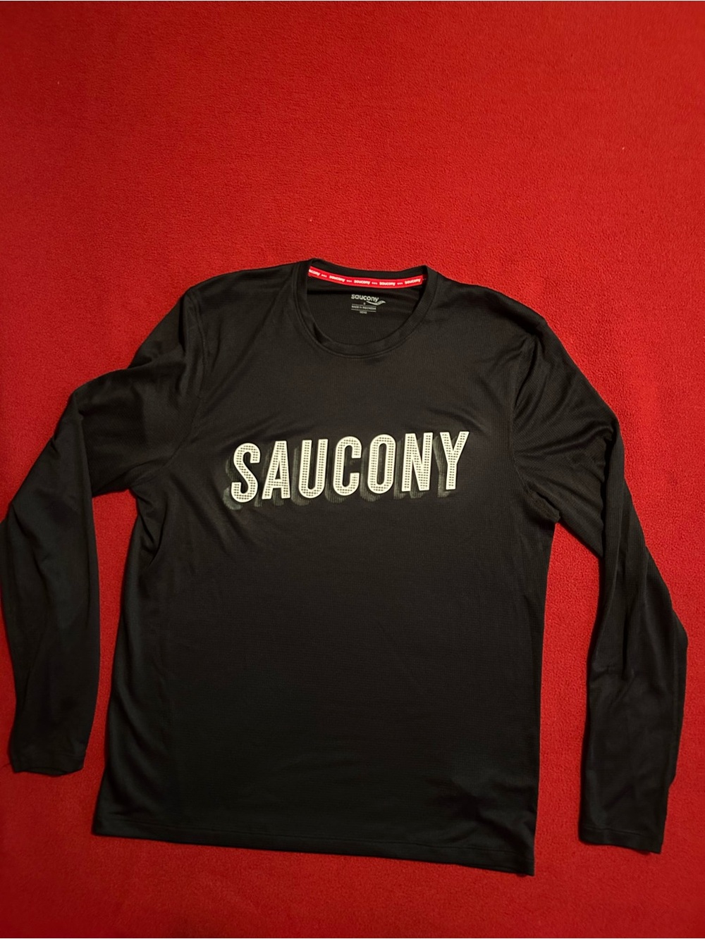 NEW! Saucony Long-Sleeve Running Shirt with White Logo